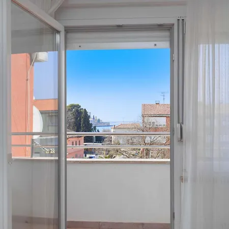 Saten Near The * Poreč