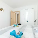 Apartment Saten Near The Porec