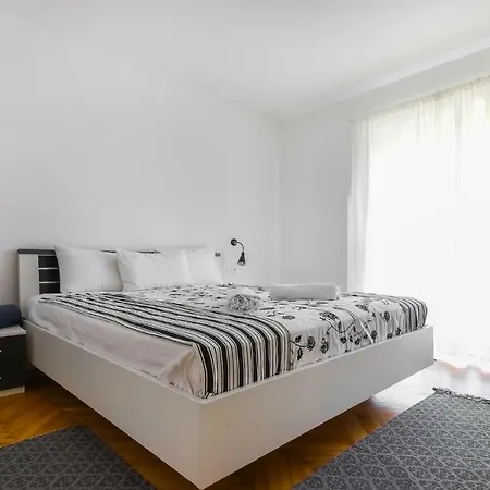 Saten Near The Апартаменты *